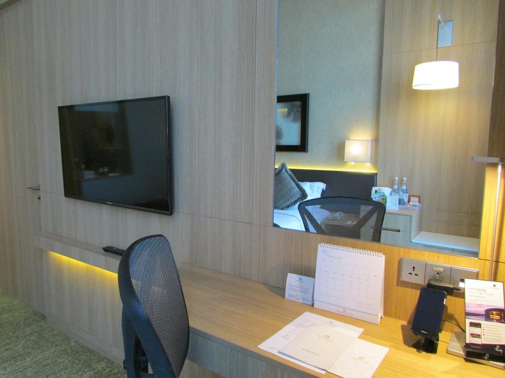 Momentus Hotel Alexandra Singapore Exterior foto