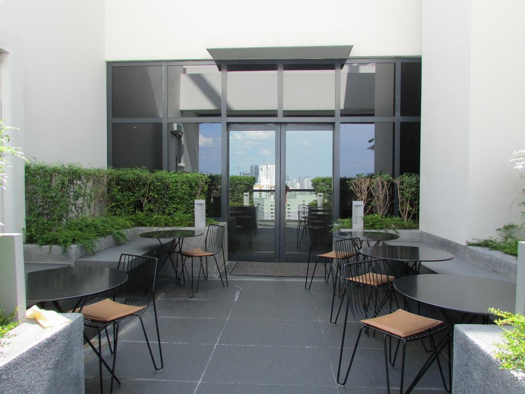 Momentus Hotel Alexandra Singapore Exterior foto